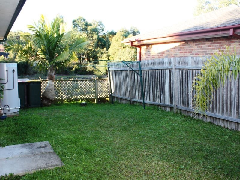 4 Whitehaven Drive, Lakelands NSW 2282