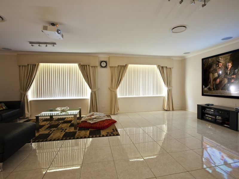 10 Pepperbush Place, Garden Suburb NSW 2289