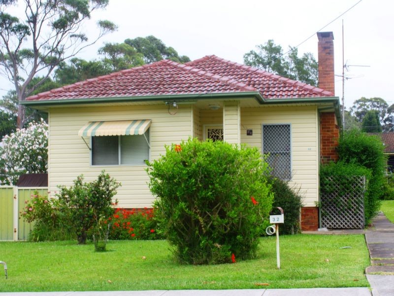 32 Schroder Avenue, Gateshead NSW 2290