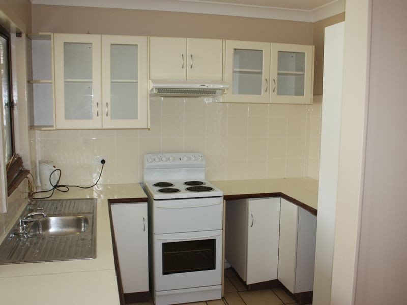 24 Cassia Crescent, Gateshead NSW 2290