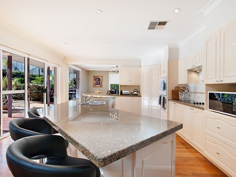 12 Cartmel Close, Lakelands NSW 2282