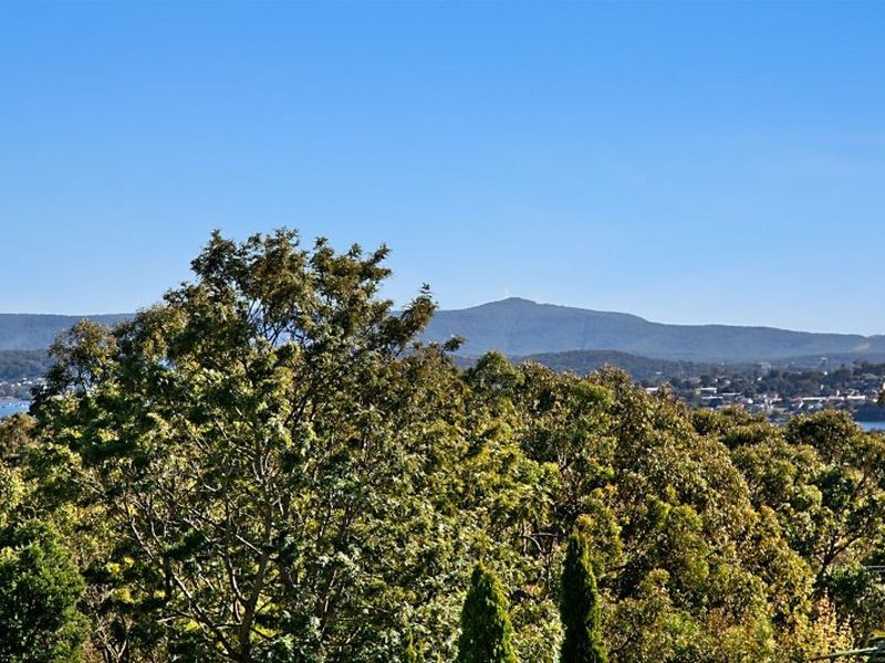 35 Dalwood Close, Eleebana NSW 2282