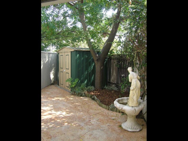 2a Cleary Street, Hamilton NSW 2303