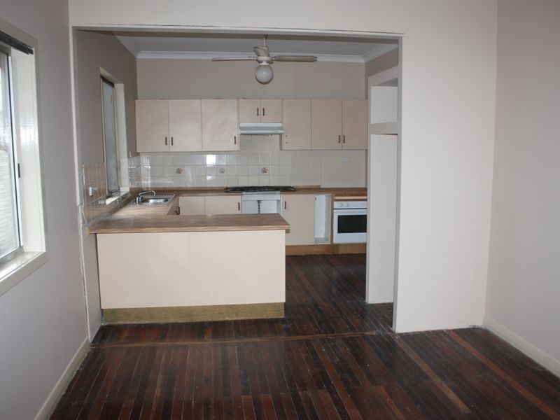 10 Arthur Street, Cardiff South NSW 2285