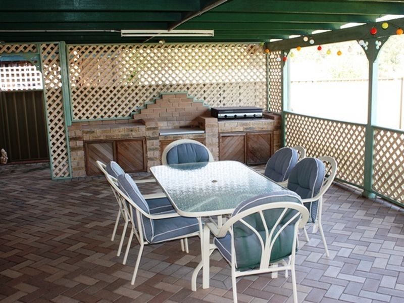 15 Haddington Drive, Cardiff South NSW 2285