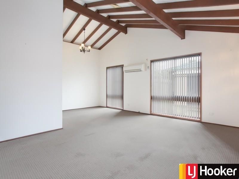21 Davies Parade, Mount Hutton NSW 2290