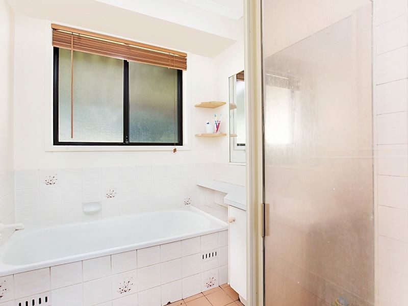 6 Somers Close, Tingira Heights NSW 2290