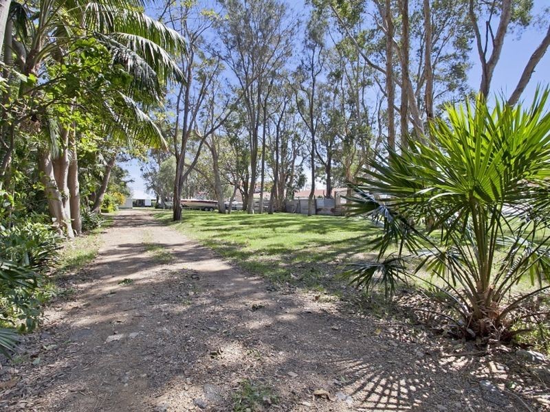 15 Haddon Crescent, Marks Point NSW 2280
