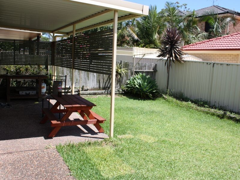 15 Palm Court, Warners Bay NSW 2282