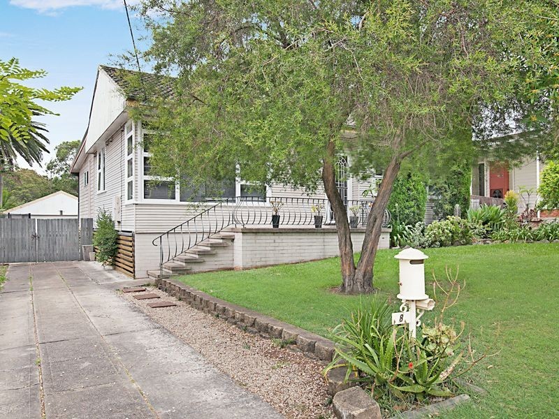 8 Roslyn Avenue, Kahibah NSW 2290