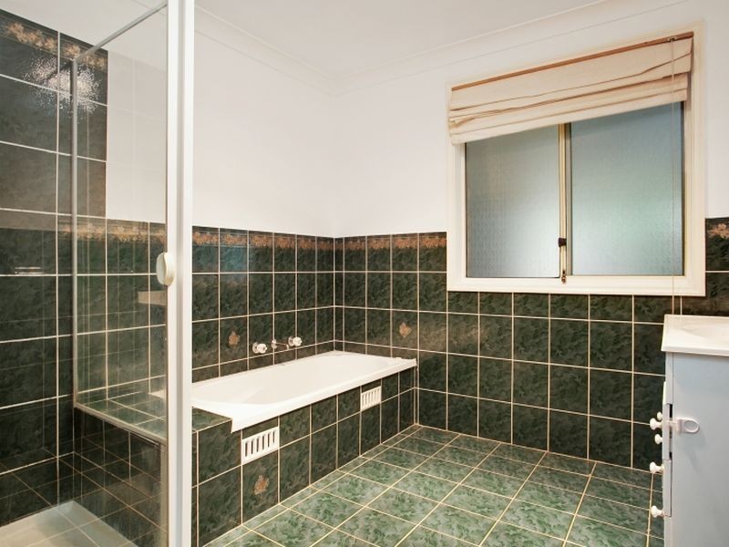 21 Honeyeater Place, Tingira Heights NSW 2290