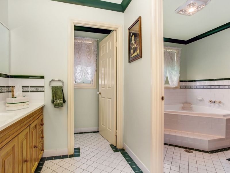 5 Paterson Close, Whitebridge NSW 2290