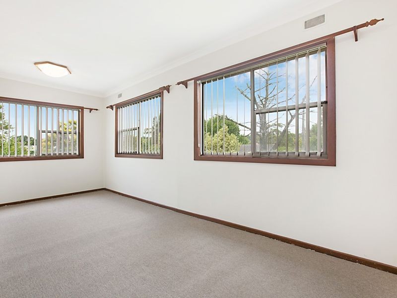 11 University Drive, Waratah West NSW 2298