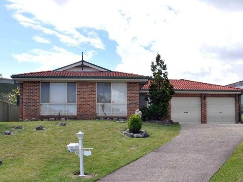 4 Croydon Place, Warners Bay NSW 2282