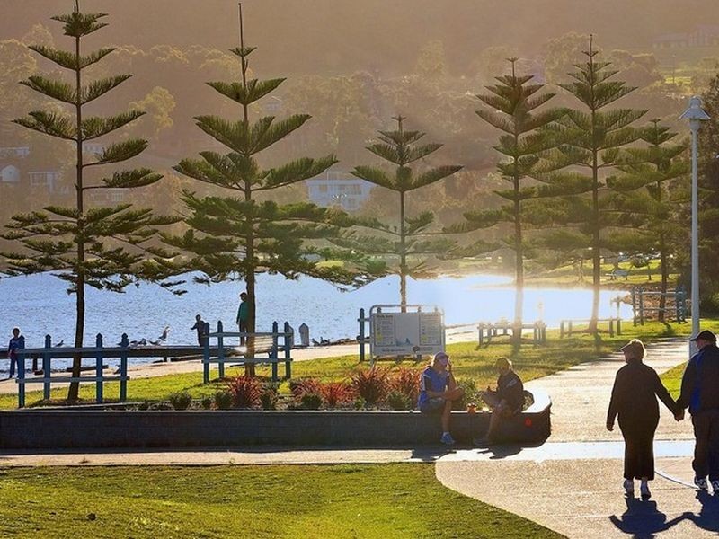 4 Croydon Place, Warners Bay NSW 2282