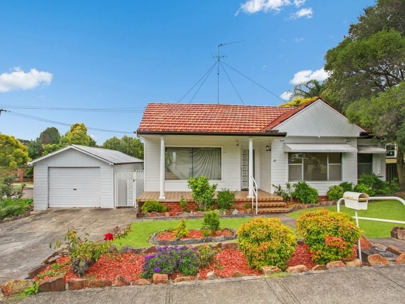 11 University Drive, Waratah West NSW 2298