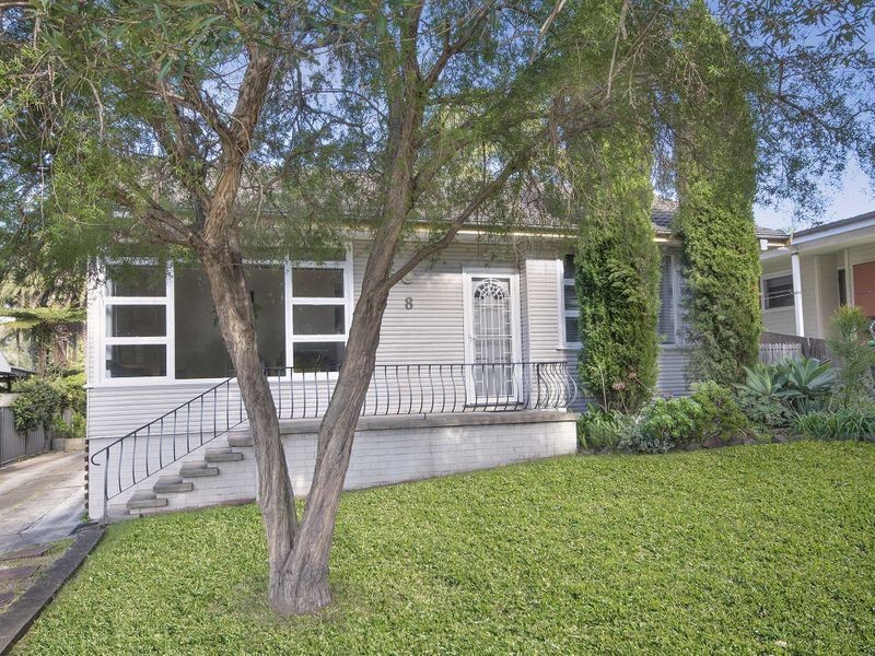 8 Roslyn Avenue, Kahibah NSW 2290