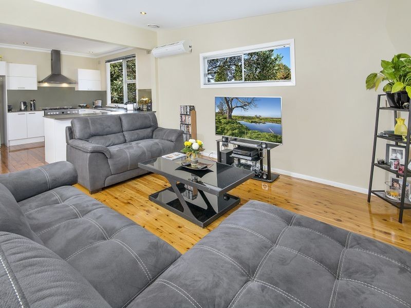 8 Roslyn Avenue, Kahibah NSW 2290