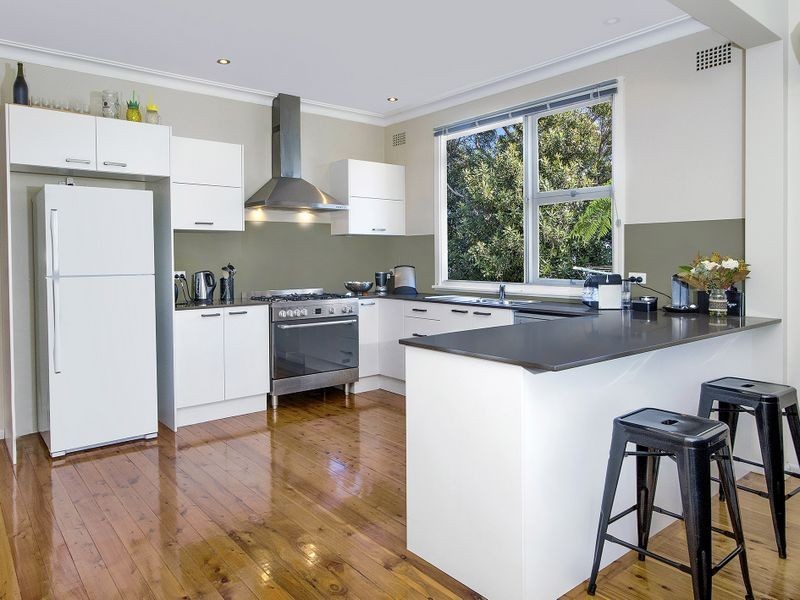 8 Roslyn Avenue, Kahibah NSW 2290