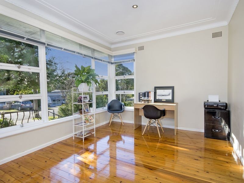 8 Roslyn Avenue, Kahibah NSW 2290