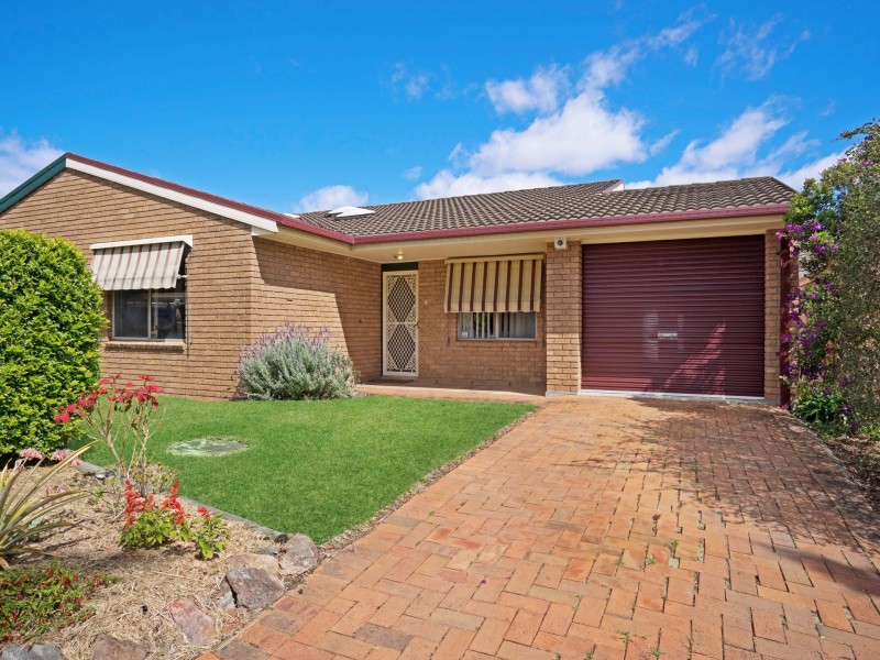 15 Palm Court, Warners Bay NSW 2282