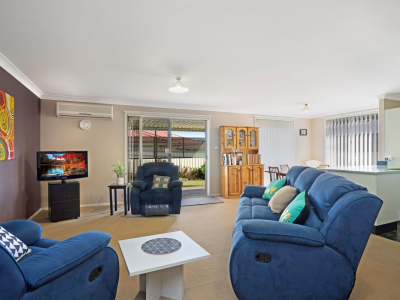 15 Palm Court, Warners Bay NSW 2282