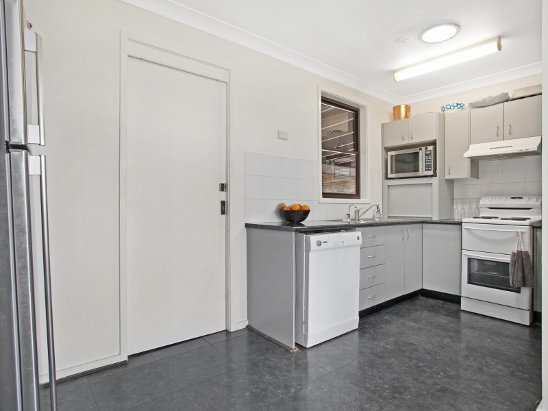 13 Alder Crescent, Gateshead NSW 2290