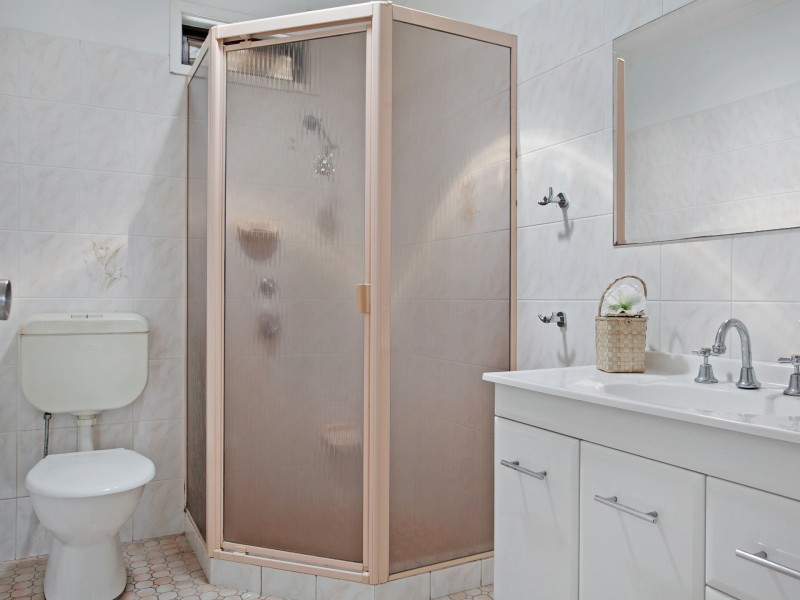 13 Alder Crescent, Gateshead NSW 2290