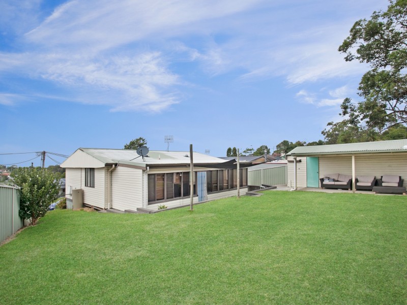 13 Alder Crescent, Gateshead NSW 2290