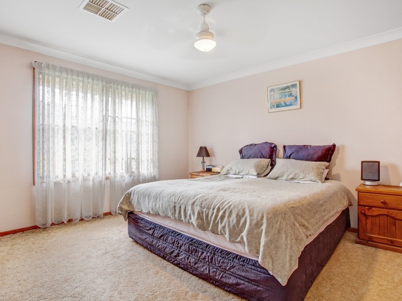 28 Kenton Crescent, Valentine NSW 2280