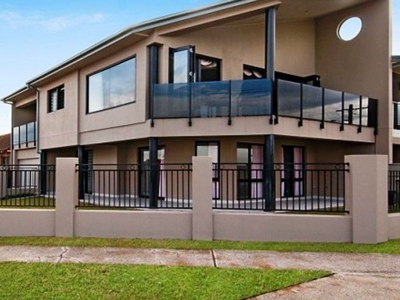 10 Booth Street, Stockton NSW 2295