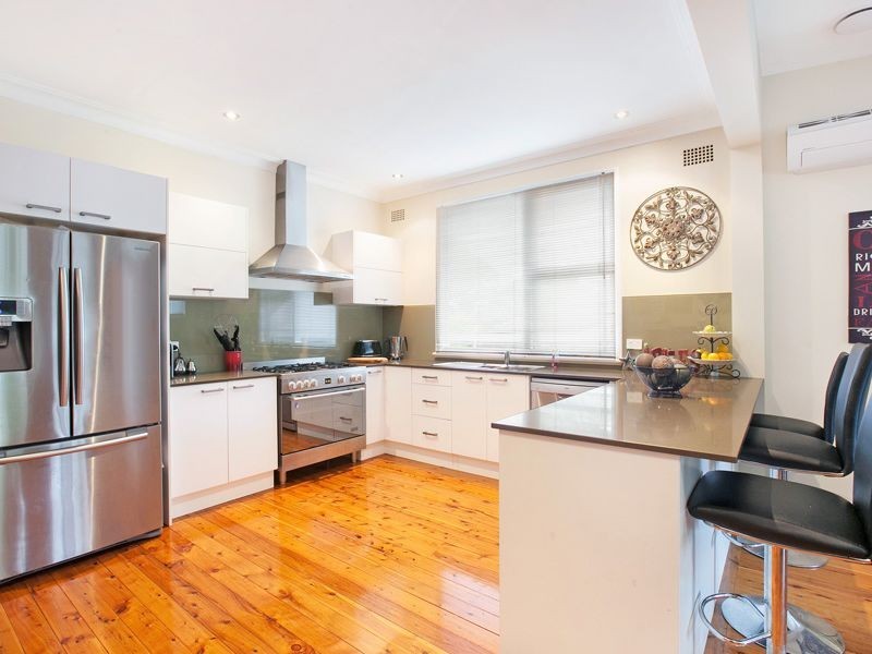 8 Roslyn Avenue, Kahibah NSW 2290