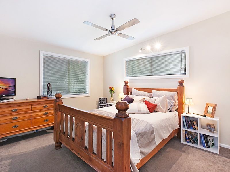 8 Roslyn Avenue, Kahibah NSW 2290