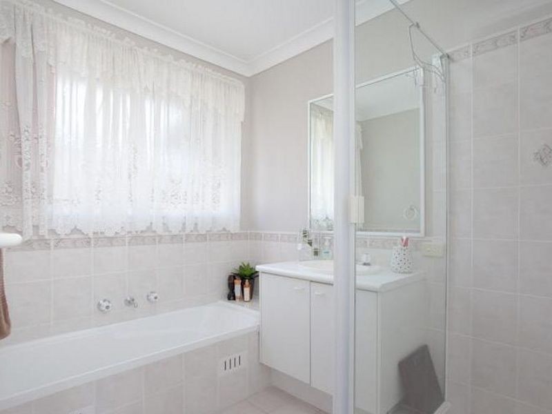 19 Angophora Close, Mount Hutton NSW 2290