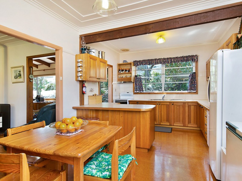 24 Birubi Close, Eleebana NSW 2282