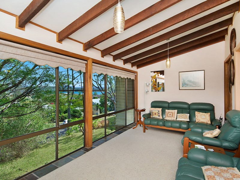 24 Birubi Close, Eleebana NSW 2282