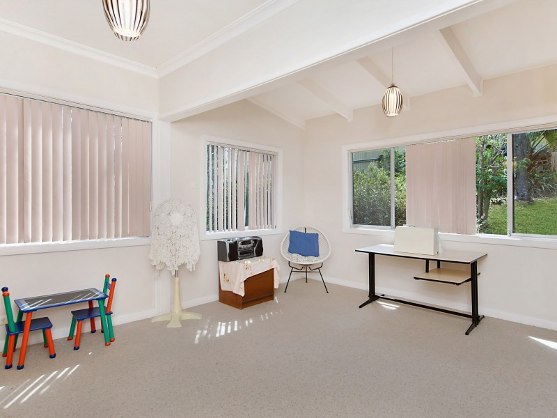 24 Birubi Close, Eleebana NSW 2282