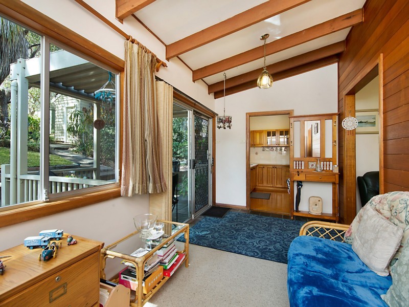 24 Birubi Close, Eleebana NSW 2282