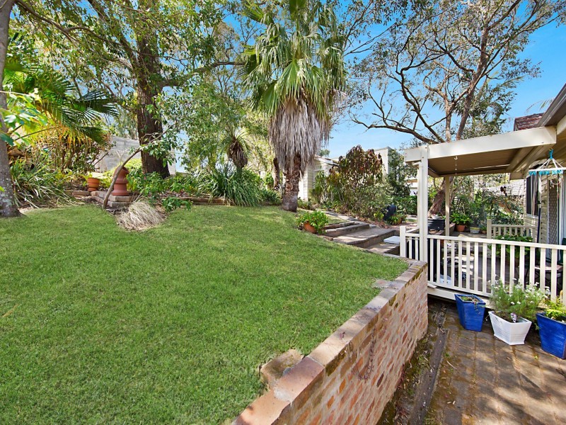 24 Birubi Close, Eleebana NSW 2282