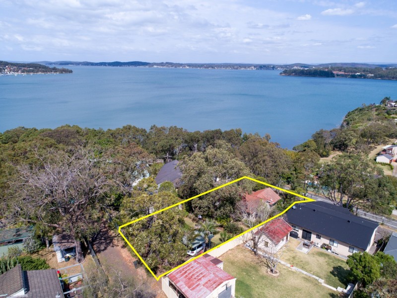24 Birubi Close, Eleebana NSW 2282
