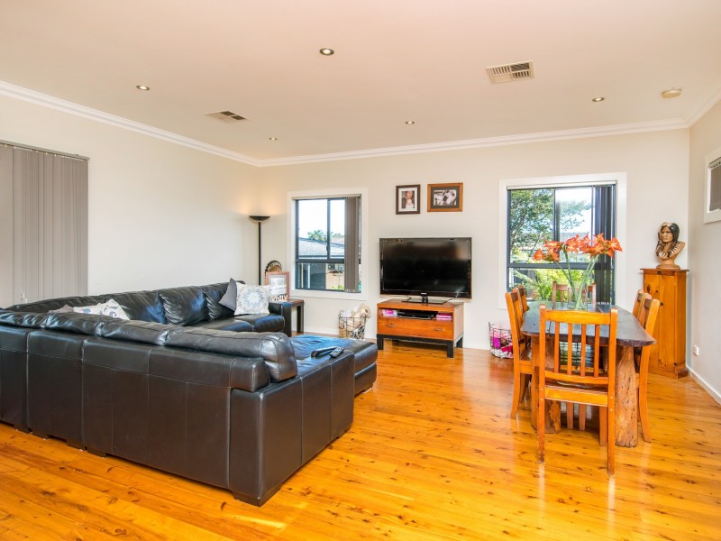 22 Sampson Avenue, Belmont North NSW 2280