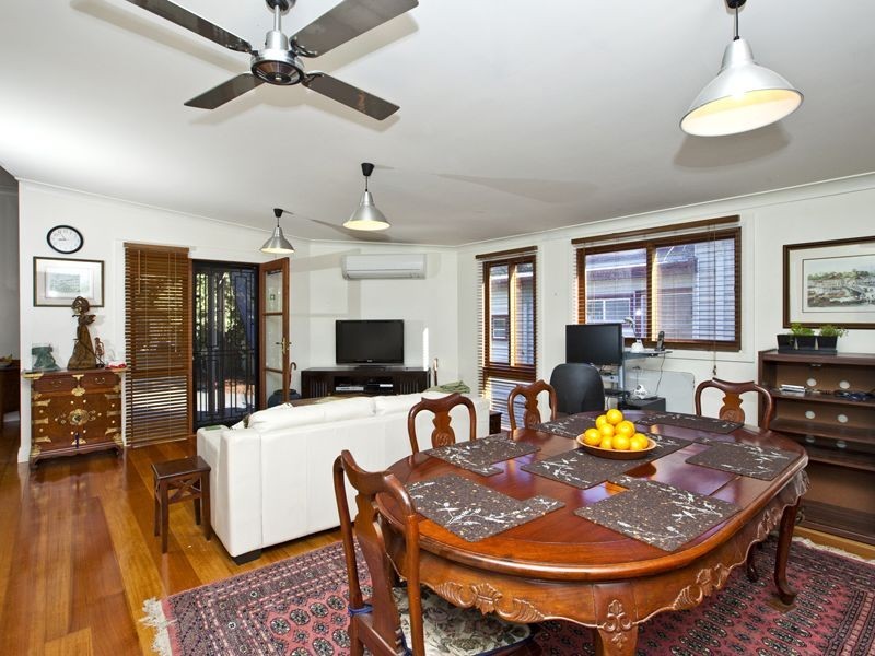 6 Steel Street, Hamilton NSW 2303