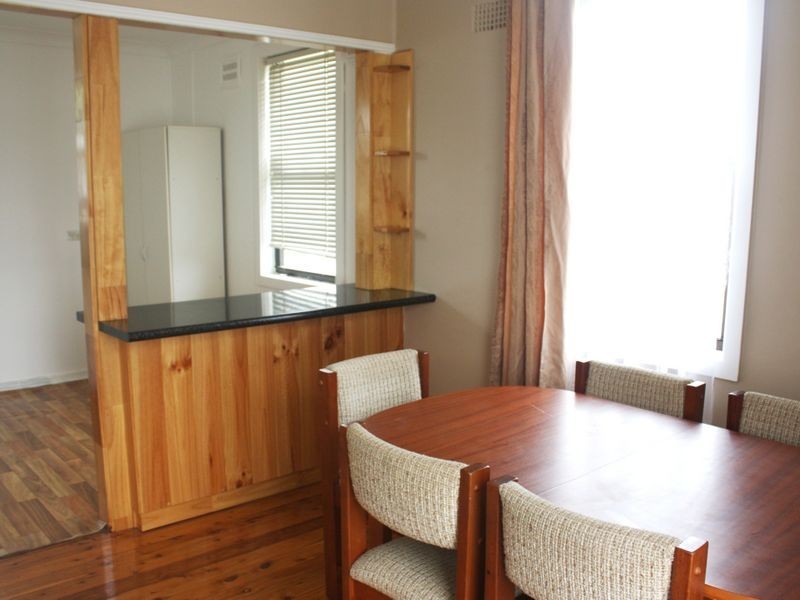 2 Cassia Crescent, Gateshead NSW 2290