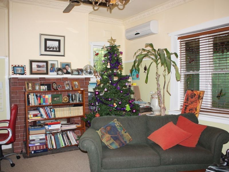 11 Edith Street, Waratah NSW 2298