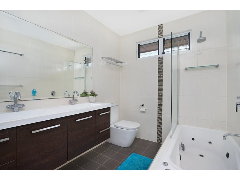 15 Roslyn Avenue, Charlestown NSW 2290