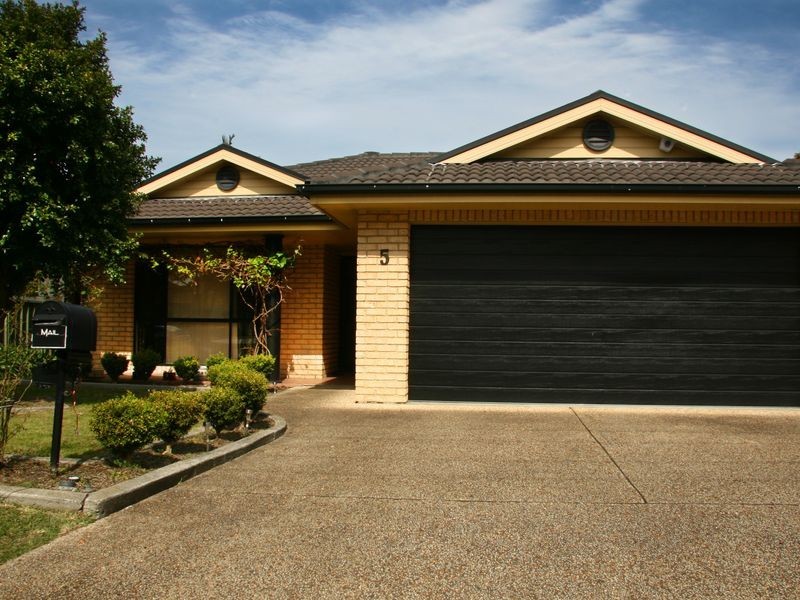 5 Carnley Avenue, New Lambton NSW 2305