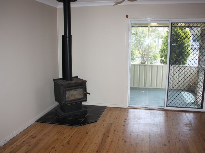 24 Cassia Crescent, Gateshead NSW 2290