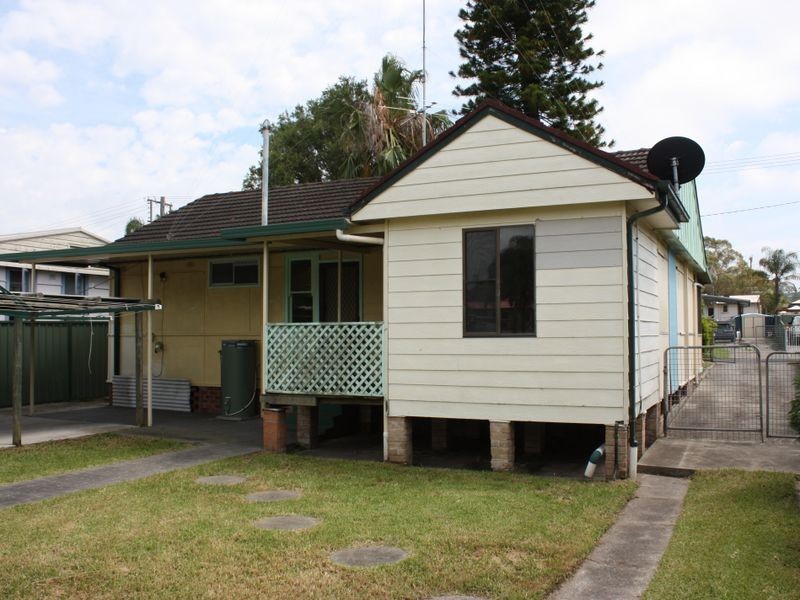 24 Cassia Crescent, Gateshead NSW 2290