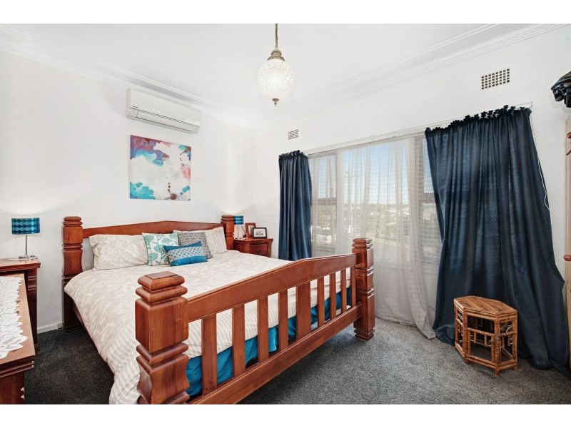 27 Boronia Avenue, Adamstown Heights NSW 2289