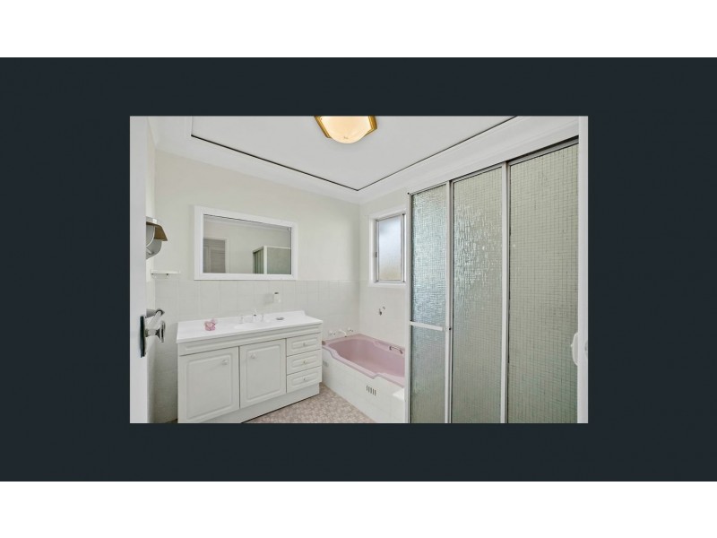 52 Old Belmont Road, Belmont North NSW 2280